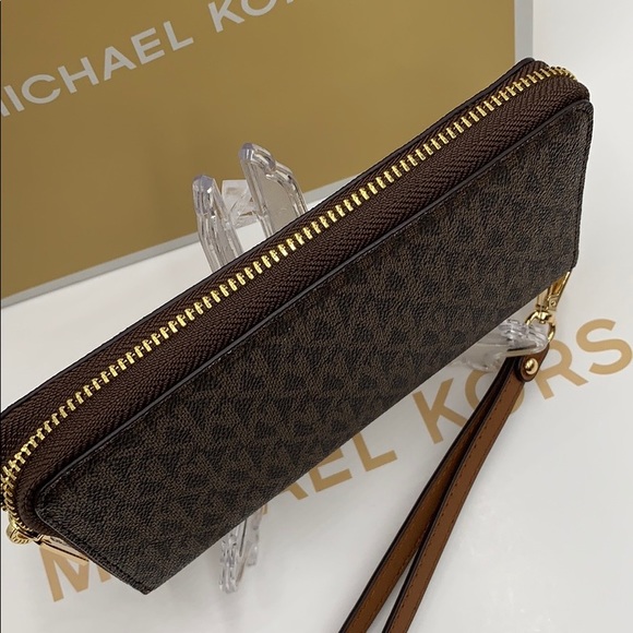 Michael Kors Jet Set Travel Phone Wallet Wristlet - Picture 7 of 16